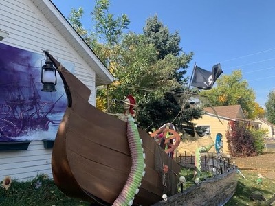 DIY Pirate Ship, Halloween Decoration
