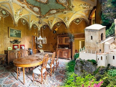 A 1000 Year Old Abandoned Italian Castle - Uncovering It's Mysteries!