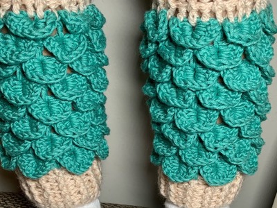 Kids size crochet leg warmers crocodile stitch