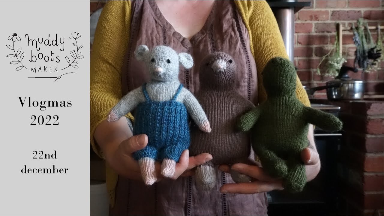 Gift Knitting Toys, Advents and a Summer Storm: Vlogmas Day 22