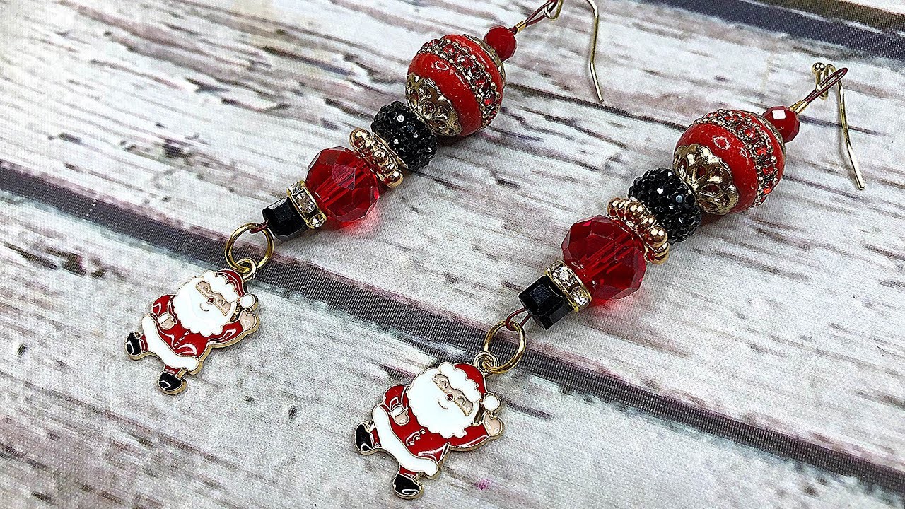 Santa Clause Earrings made with @JesseJamesBeads & @SoftFlexCompany Wire