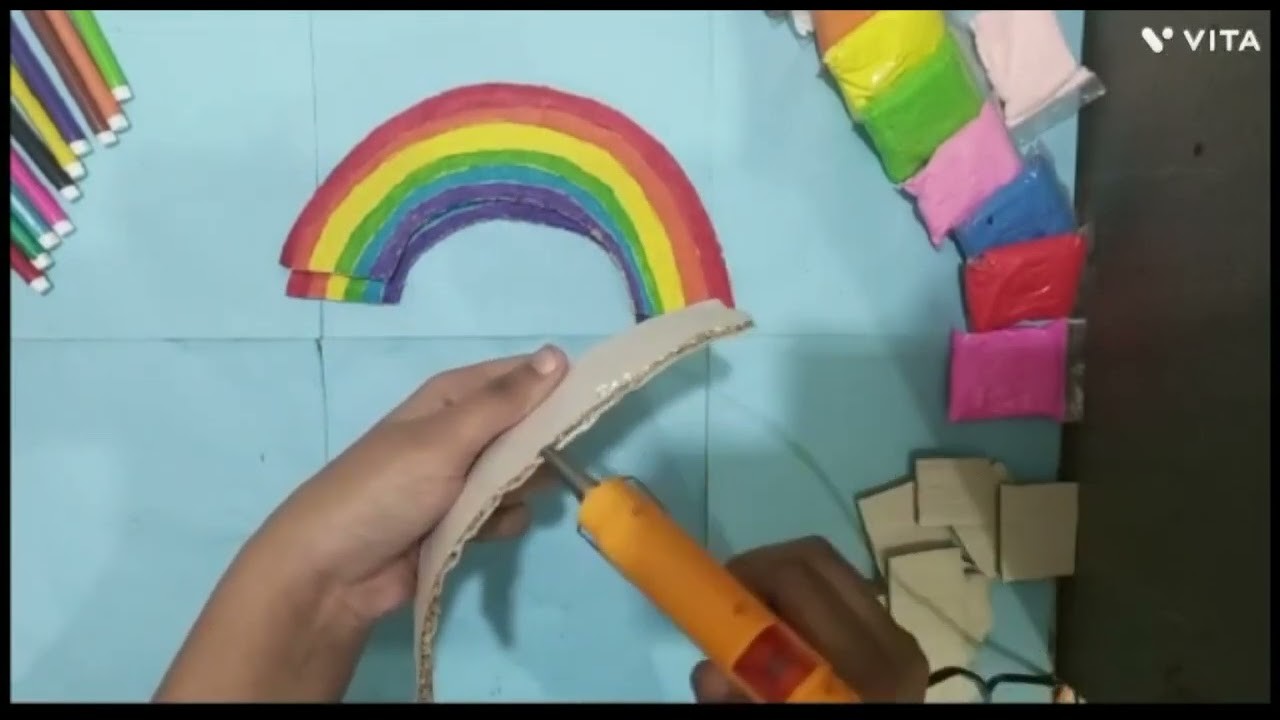 Diy rainbow pencil holder