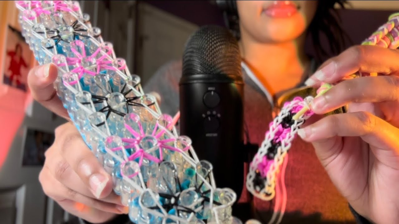 ASMR MAKE A RAINBOW LOOM BRACELET WITH ME ???? #asmr