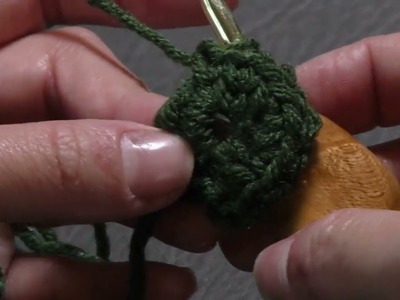 How to Crochet Tutorial: DIY Evergreen Ski Hat by YARNutopia