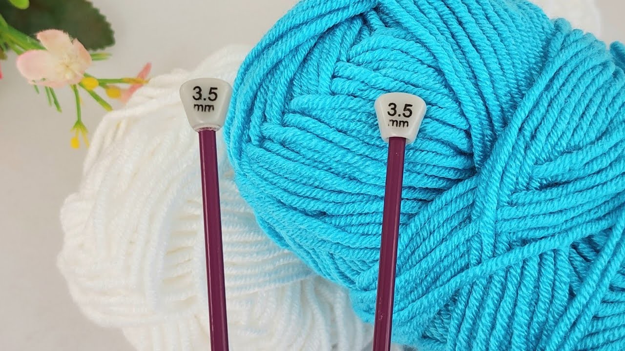 INCREDIBLY BEAUTIFUL! SEAMLESS PATTERN. Knitting for beginners.Two needles