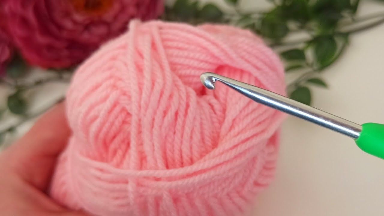 Most Beautiful & VERY EASY crochet pattern. Only 1 row. Crochet