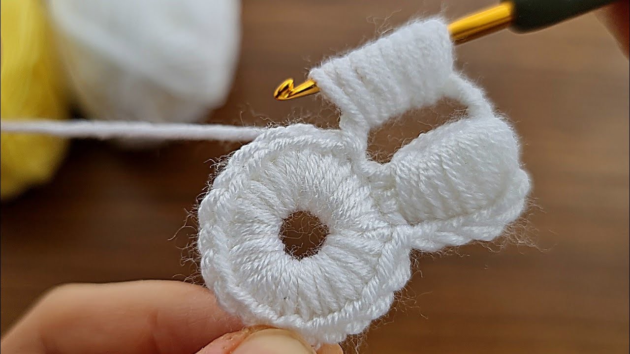 So beautiful and so easy ???? How to crochet a flower supla ✔ Çok Kolay Tığ İşi Supla çiçek yapımı.