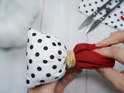 SQUEEZE IT! ???? Make Your Own PUFFY Hair Bow with Scrap Fabrics