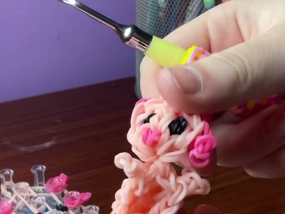 How do you make an axolotl rainbow loom!!! 10 out of 10 should try it￼￼!!!