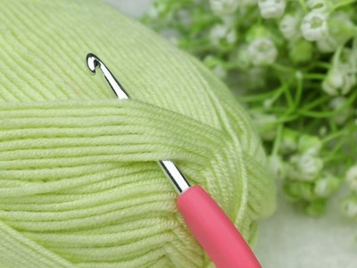 Look at this! Check out this lovely beginner crochet pattern! This Crochet Stitch brings happiness!