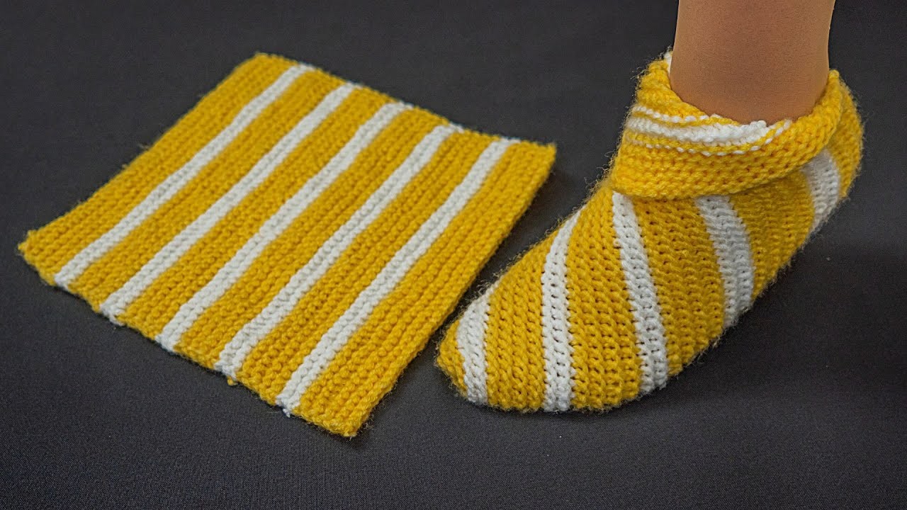 Simple knitted slippers out of a square on 2 knitting needles - even a beginner can handle it!