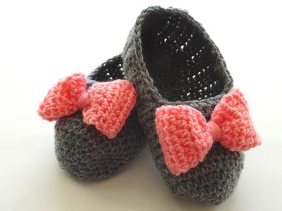 Simple Crochet Slippers for Beginners | EASY | Crochet Slippers with Bow | Crochet Booties with Bow