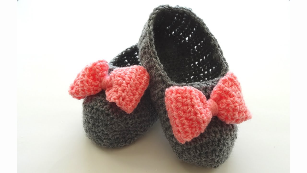 Simple Crochet Slippers for Beginners | EASY | Crochet Slippers with Bow | Crochet Booties with Bow