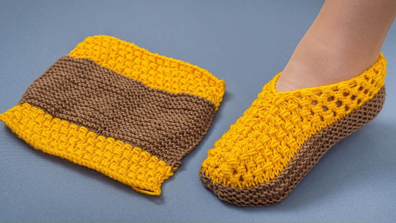 Simple knitted slippers in an hour - a tutorial for beginners!