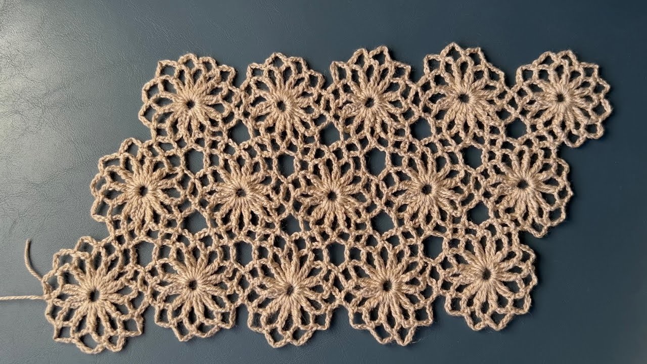 Continuous Crochet Motifs-Lace Daisy