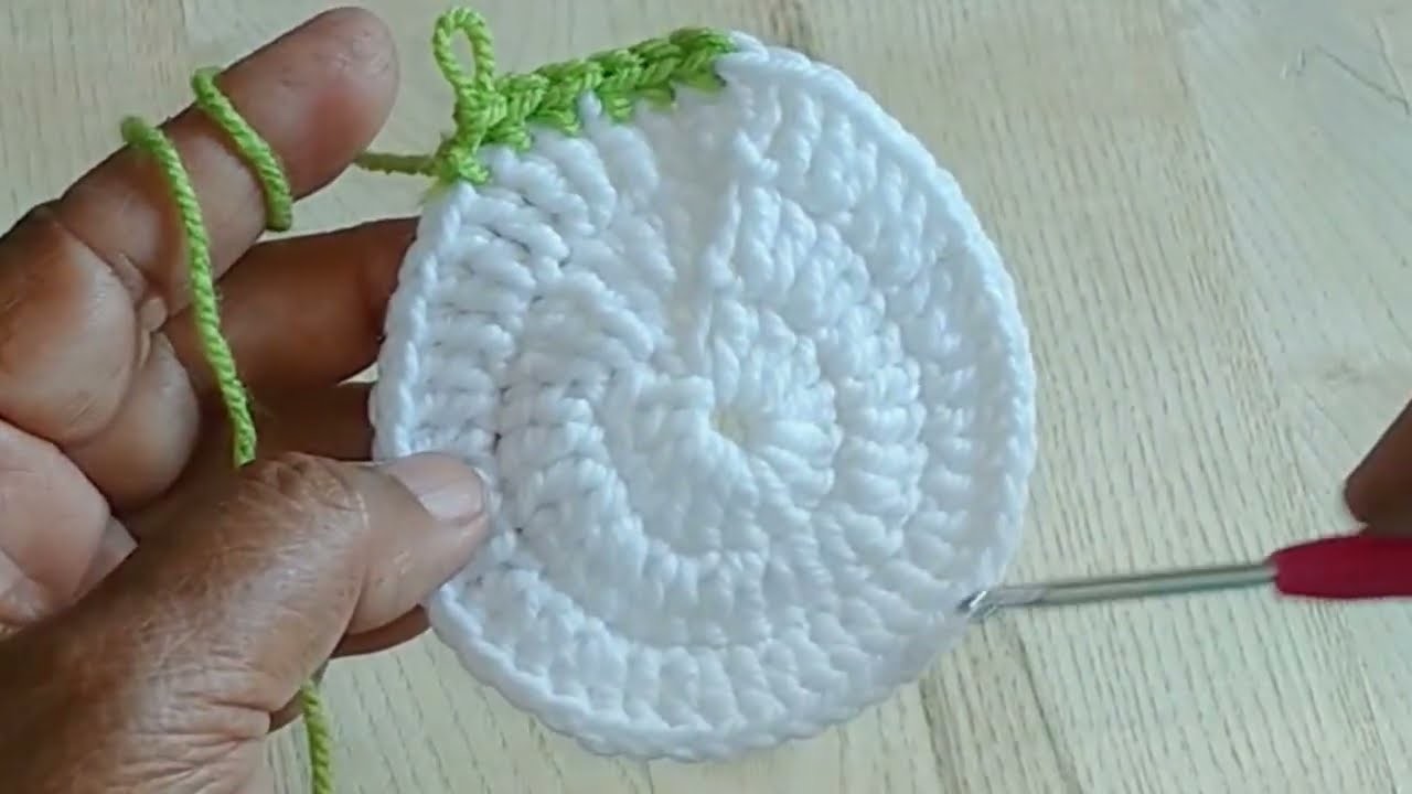 How to crochet circle very easy circle crochet tutorial