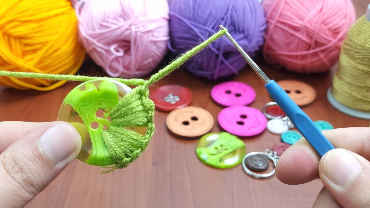 I made a crochet pattern on the button, I got 200 orders, it's great