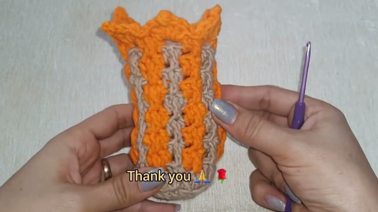 How to crochet a pencil holder.Super easy crochet pattern.with recycled tissue paper cylinder