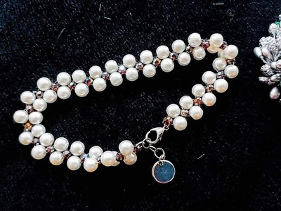White pearl Bracelet with black crystal