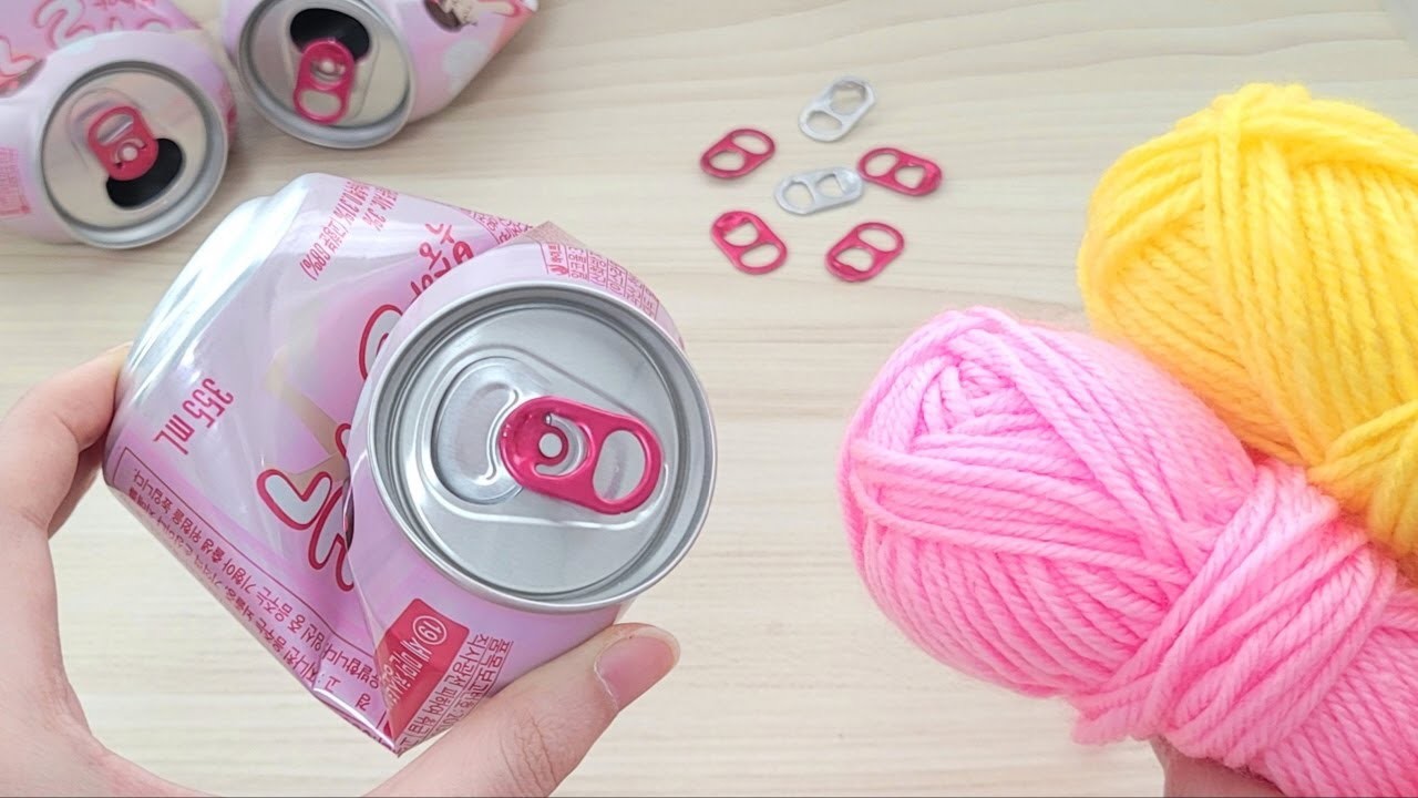 VERY USEFUL! You won't throw soda cans in the trash once you know this idea. DIY recycling crafts