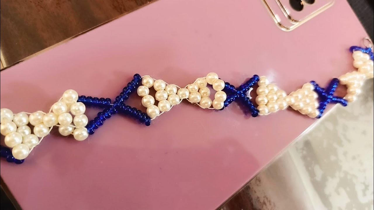 Easy to make pearl bracelet.