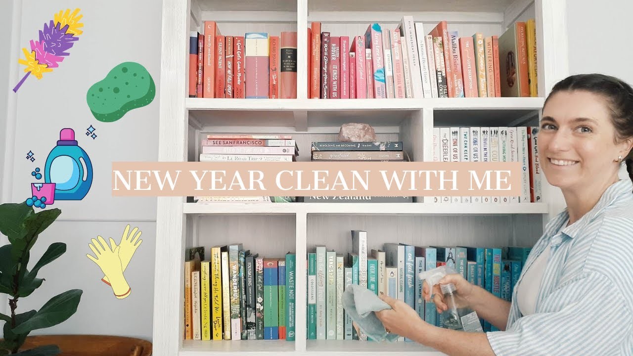 ???? 2023 NEW YEAR CLEAN WITH ME | Deep Cleaning + Putting Away Decorations | CARLY MORTON