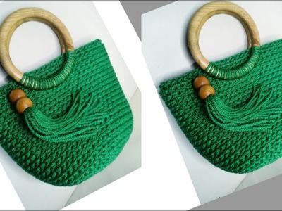 MODERN CROCHET BAG WITH CAMEL STITCH AND WOODEN HANDLES