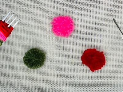 WOW ????easy and quick DECORATING PomPom with Yarn. EMBROIDERY HAND. DIY