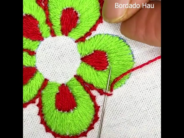 Bordar Hermosa Flor con Pétalos Grandes|| Tutorial de bordado paso a paso