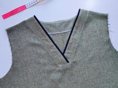 How To Sew A V-Neck Collar  | Sewing Techniques Tutorial For Beginners