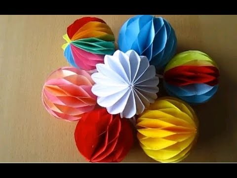 Decorative paper balloons. ballon décoratif en papier.