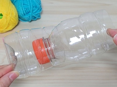 VERY USEFUL! You won't throw plastic bottles in the trash once you know this idea. Diy projects