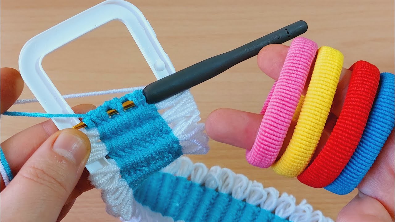 Wow!! a super crochet idea belt or headband with handkerchief cover. tığ işi mükemmel bir fikir