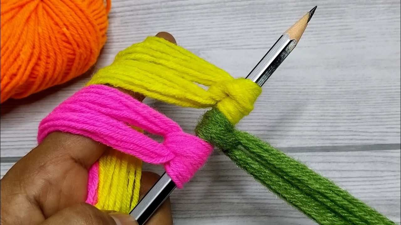 Amazing 2 Beautiful Woolen Yarn Flower making ideas with Pencil | Easy Sewing Hack