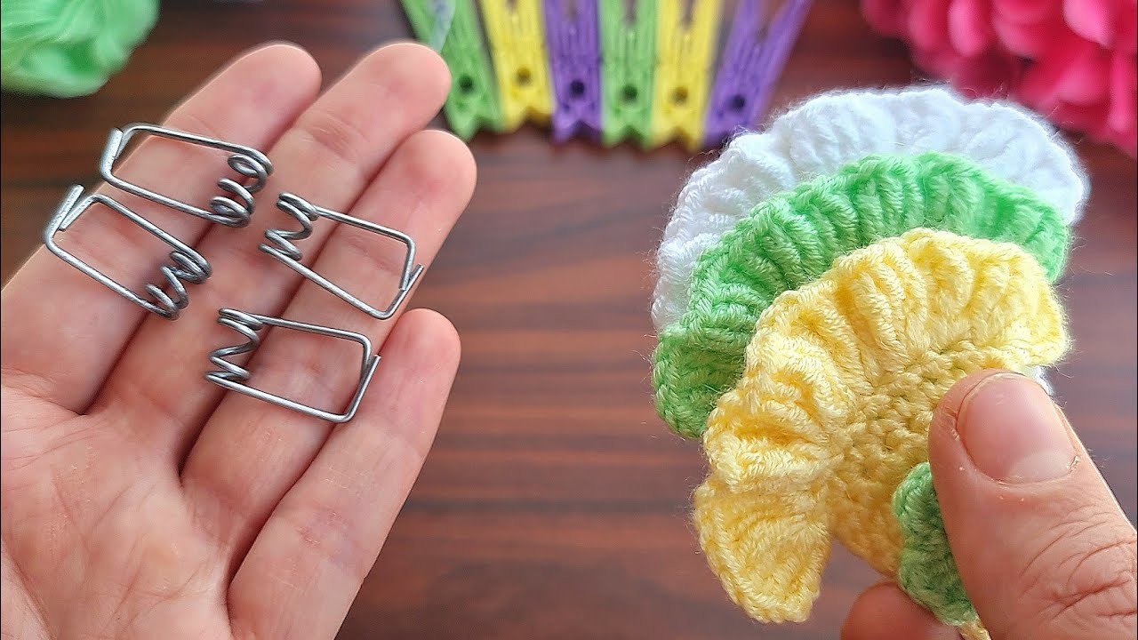 Wow!! They are so cute ???? Super easy, very useful crochet keychain , sell and give as a gift.