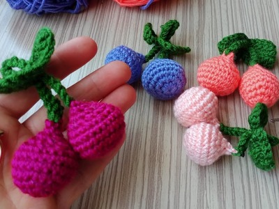 Crochet leaves lined up in rows turned out,lok,made from knittinng!!! çilek anahtarlık modeli