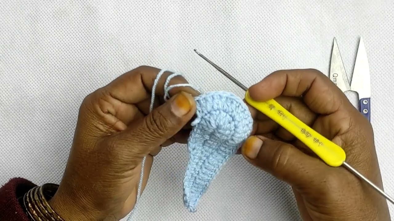 How To Crochet Baby Booties - Crochet Baby Shoes Tutorial - Diy Cute Shoes.Booties Crochet Tutorial