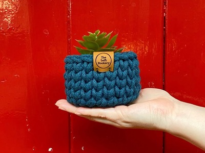 Crochet Tiny Basket Right Handed