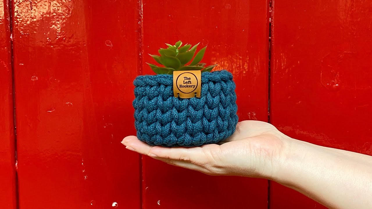 Crochet Tiny Basket Right Handed