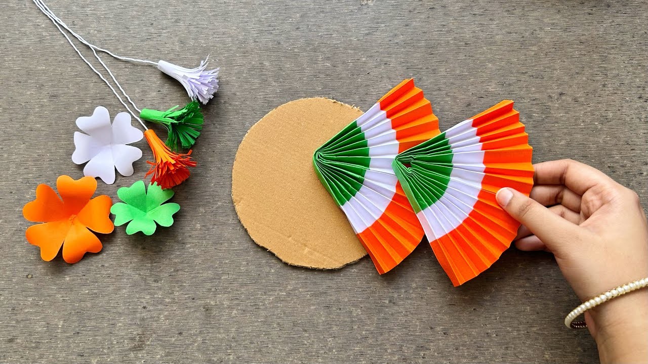 2 Republic Day craft ideas for school. Tricolour wall hanging. 26 January special craft