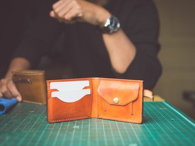 Making bi-fold Leather Wallet | Free Pattern PDF | #freepattern #diy