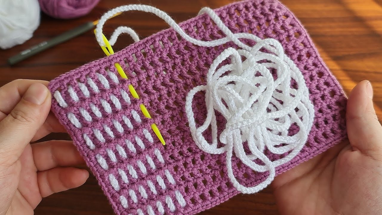 Amazing! ???? Very easy beautiful eye catching chain crochet knitting. Çok kolay harika tığ işi örgü. 