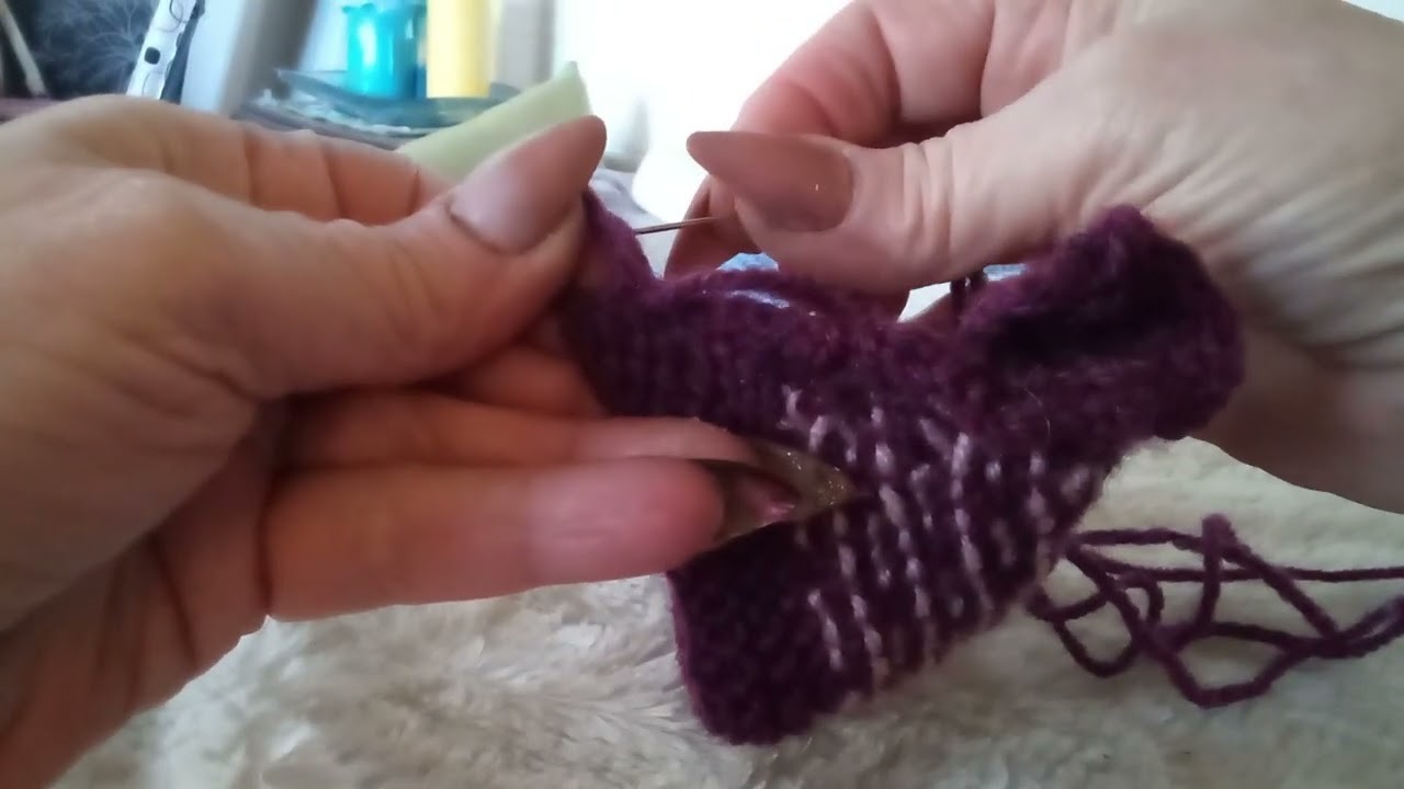 The Kitten and The Goat, How to create a fastening button loop.