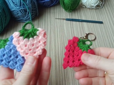 Crochet leaves lined up in rows turned out,lok,made from knittinng!!! çilek anahtarlık modeli