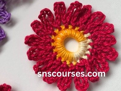 How to crochet a flower motif@SNSCoursesCrochet