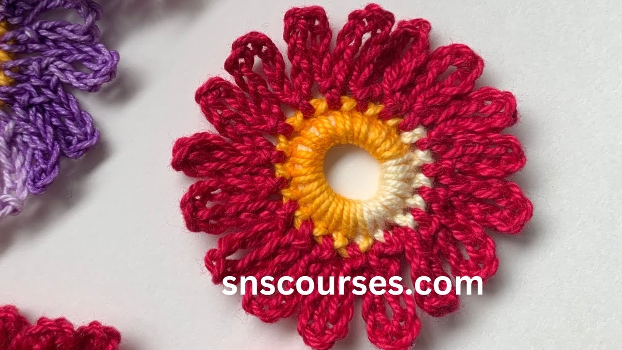 How to crochet a flower motif@SNSCoursesCrochet