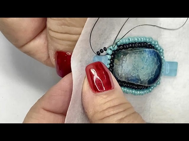 How to Make a Bead Embroidered Pendant with a Focal Bead