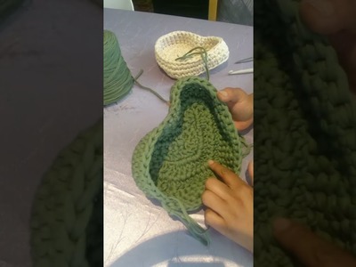 Crochet T-Shirt Yarn Heart Shaped Basket Tutorial
