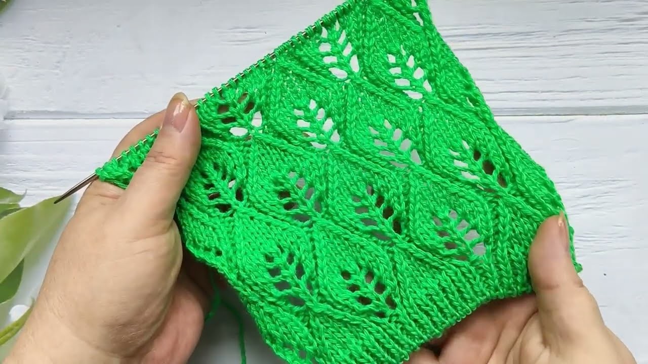 Leaves Knit Stitch Pattern | Blattmuster stricken | Punto hojas a dos agujas | Punto foglie ai ferri