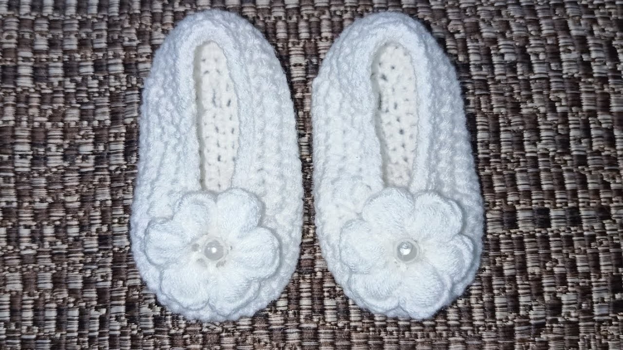 CROCHET CHRISTENING BABY SHOES.BOOTIES